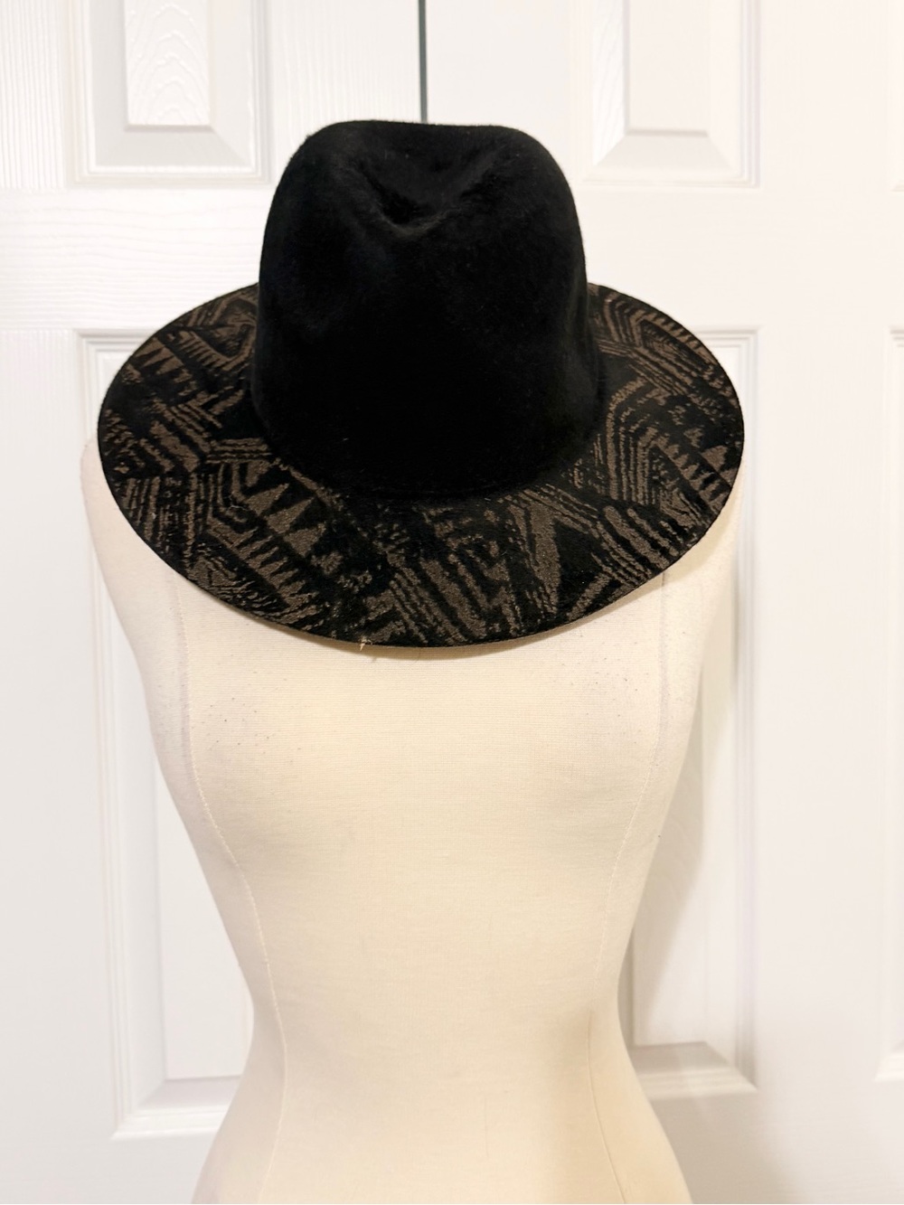 Black Wide-Brim Fedora Hat with Patterned Brim